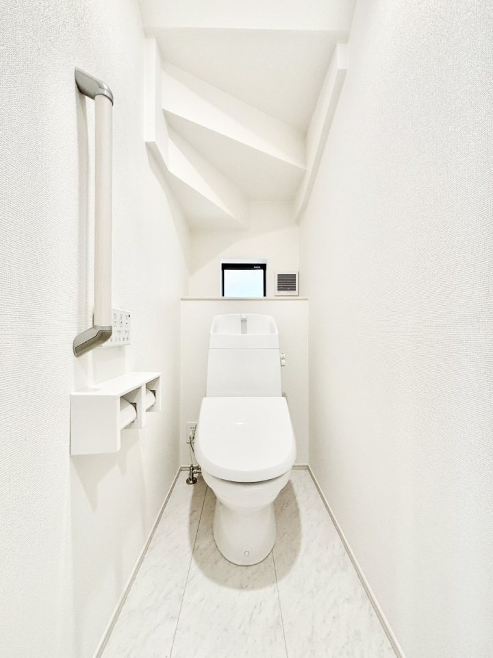 gC gC1K2KꂼɔzuĂĂƂĂ֗łB 