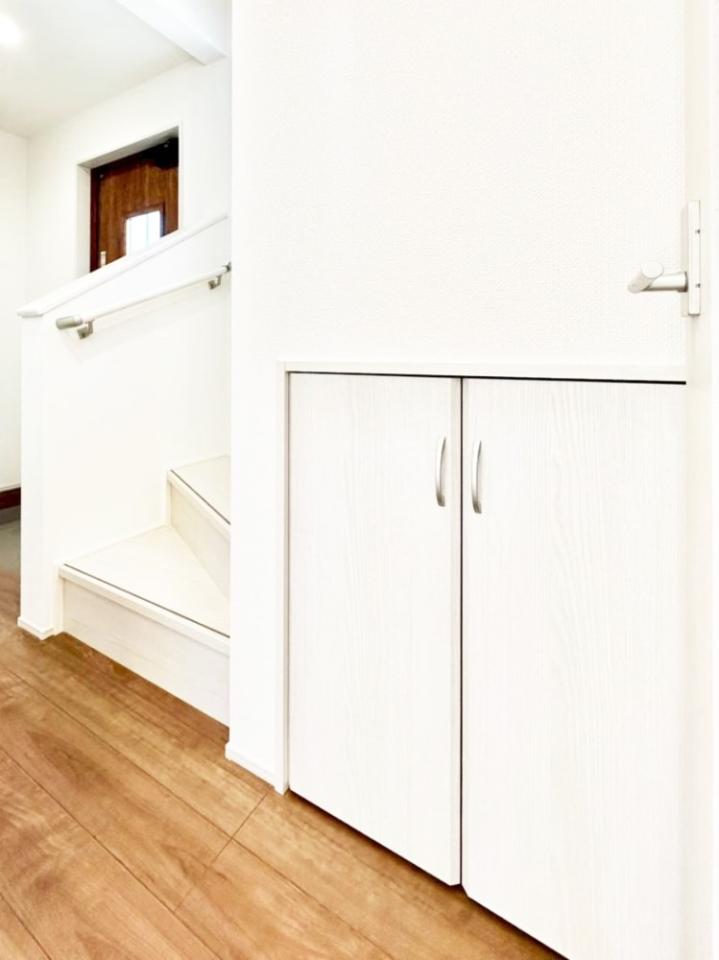 ���[ �K�i�����[�B���p�i�̃X�g�b�N��h�Зp�i�Ȃǂ̎��[�X�y�[�X�ɁI