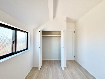 �q������ �q�������ɂ��������߂Ȏ��[�X�y�[�X�����Ղ�̋���