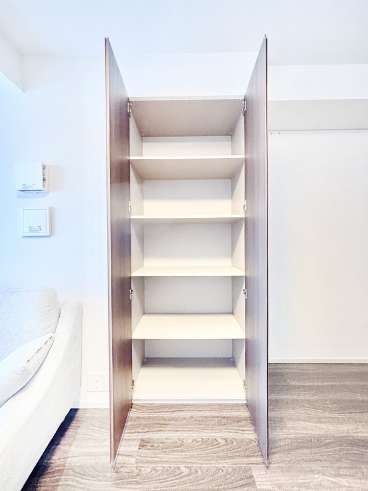 ���̑����� ���r���O���[�B�����Ɏ��[������ƕ����W�܂�LDK���X�b�L���Еt�������ł��ˁB  