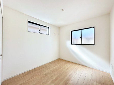 ���̑����� 2�ʍ̌����m�ۂ������邢��ԁB�Ƒ��݂�Ȃ����K�ȕ�炵����������݌v�ł��B