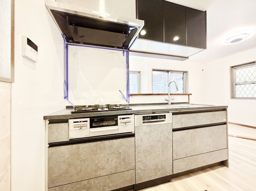 ӊ X[p[ 1000m xN aqX