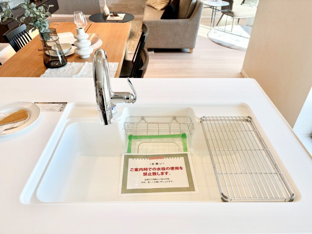 ̑ łȂB̐ŐƏ򐅂gB