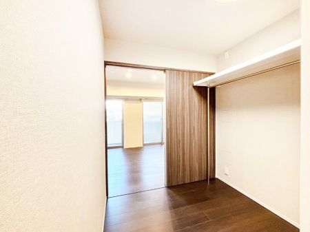 ���̑����� �i�`�������ȃt���[�����O�͂ǂ�ȃC���e���A�ɂ��}�b�`�B