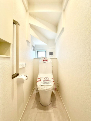 �g�C�� �g�C����1�K��2�K���ꂼ��ɔz�u����Ă��ĂƂĂ��֗��ł��B 