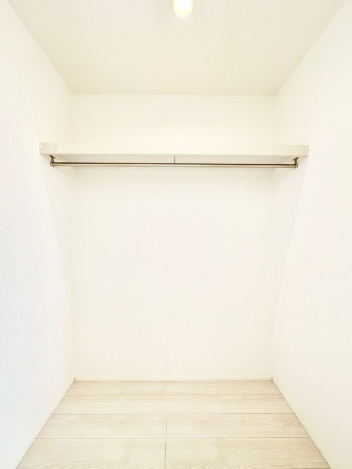 ̑ EH[NCN[[bgtŐԂLpł܂B