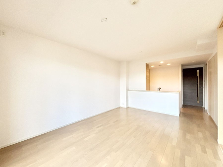 rO Ƒ̓₩Șbŕ܂閾邢rO  