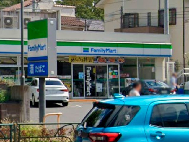 ���ӊ� �R���r�j 400m �t�@�~���[�}�[�g �쒷��ܒ��ړX