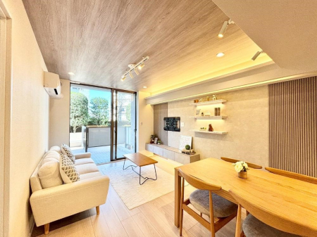 rO Ƒ̓₩Șbŕ܂閾邢rO