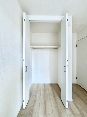 ���[ �����Ղ�̎��[�X�y�[�X�ŉ��K�ɕ�点���� 