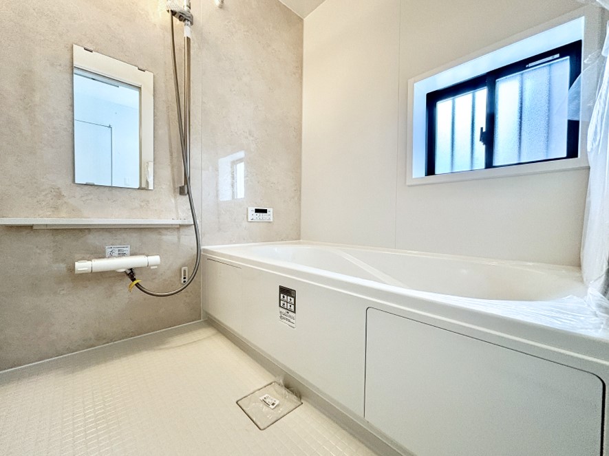 ���� ����̔�����₷��؂ȃo�X�^�C���B�������Ƃ����C���y����Ŕ����Ƃ肽���ł��ˁI  