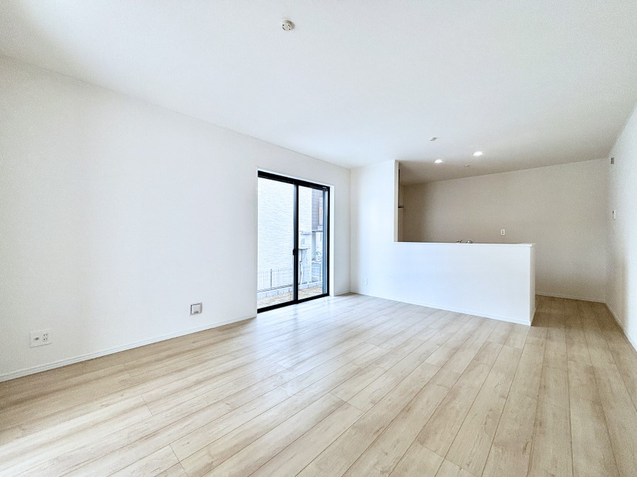 ���r���O �Z�ޕ��̌��������o�����A�C���e���A���l����̂��y���݂ȃ��r���O�ł��I   