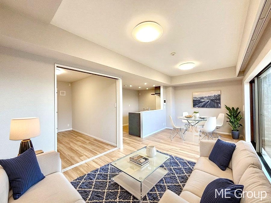 rO ͋Ĉkcj͉Ƒ݂Ȃ̉Kԁ@ƋCGł