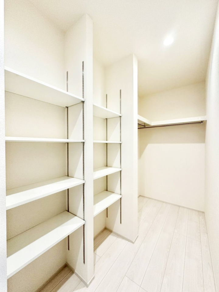 ���̑� ���r���O�ƃT�j�^���[����o����ł���E�H�[�N�C���N���[�[�b�g