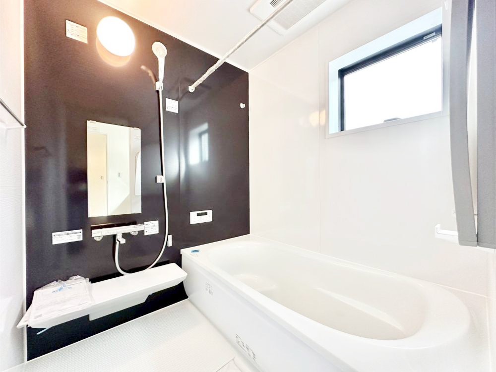 ���� ����̔�������Ă���閾�邢�������̂���o�X���[��