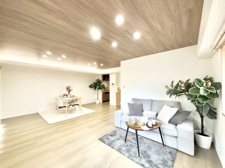 rO ƑꏏɂHy݂ȂLXrO_CjO