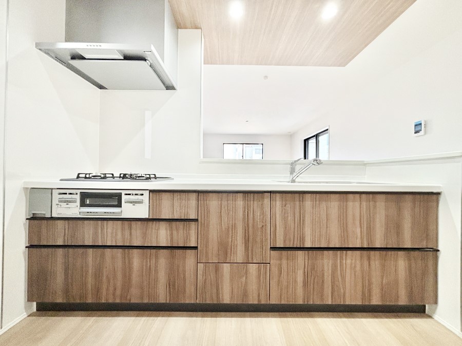 �L�b�`�� ���r���O�ŗV�Ԃ��q�l�������Ȃ��炨�������ł���ΖʃL�b�`��