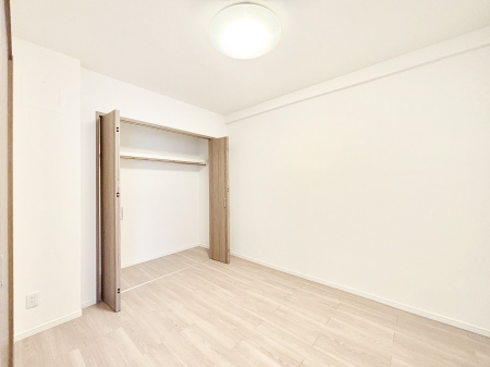 �q������ ���q���܂̂������Ƃ��Ă��I�ߗނ̐������ڂɕ֗��ȃN���[�[�b�g�t���̗m���B