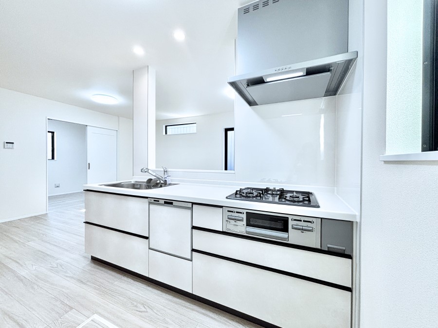 �L�b�`�� �������������I�ɁA�y�����I�V�X�e���L�b�`��