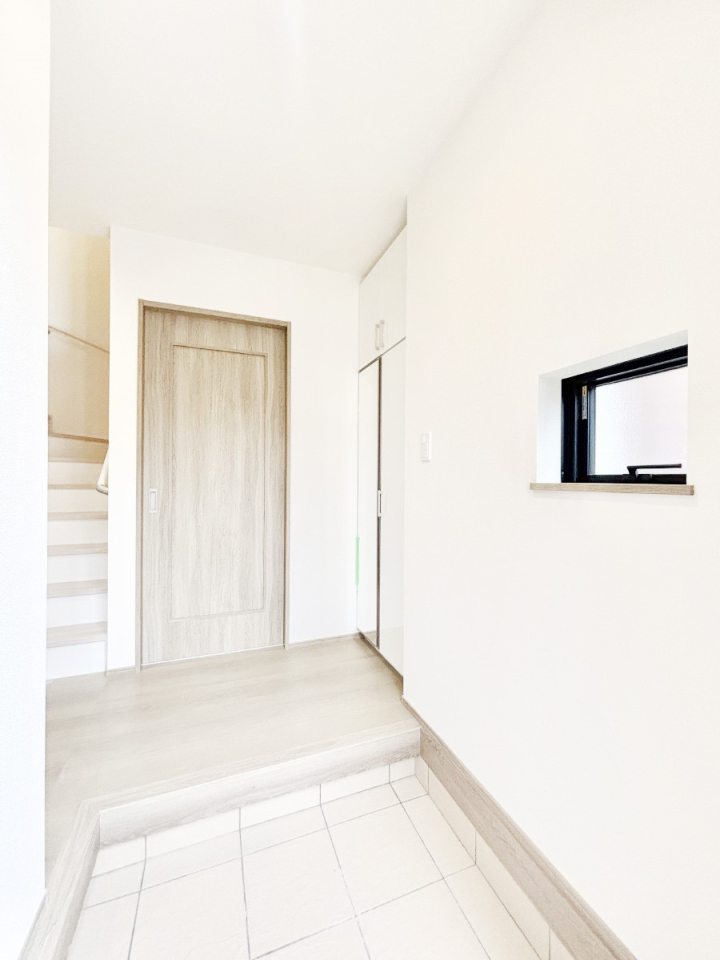 ���� ���Ƒ��₨�q�l���C�����悭���o�}���ł��鉸�₩�ȕ��͋C�̌��ւł��B