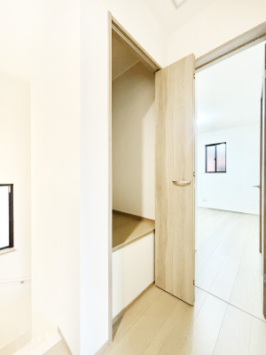 ���[ 2�K�L�����[�B���p�i�̃X�g�b�N��|���p�i�A�h�Зp�i�Ȃǂ̎��[�X�y�[�X�ɁI