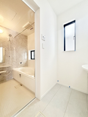 ���ʑ�E���ʏ� ���������Ă���̂Ŏ��C�̑����ꏊ�ł����C���ł����K�ł��B�����̐g�x�x���C�����ǂ��s���܂��ˁB