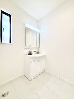 ���ʑ�E���ʏ� ���邢���ʏ��͖����̐g�x�x���y�����ł����Ⴂ�����ł��B