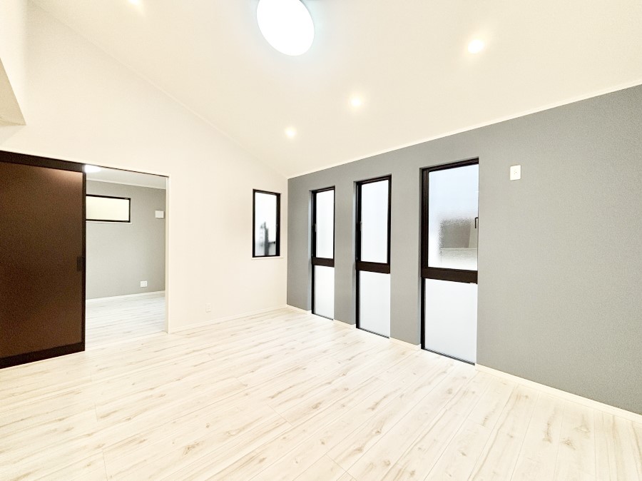 ���̑����� �Ƒ������R�ƏW�܂�e���̃X�y�[�X�ɂȂ肻��