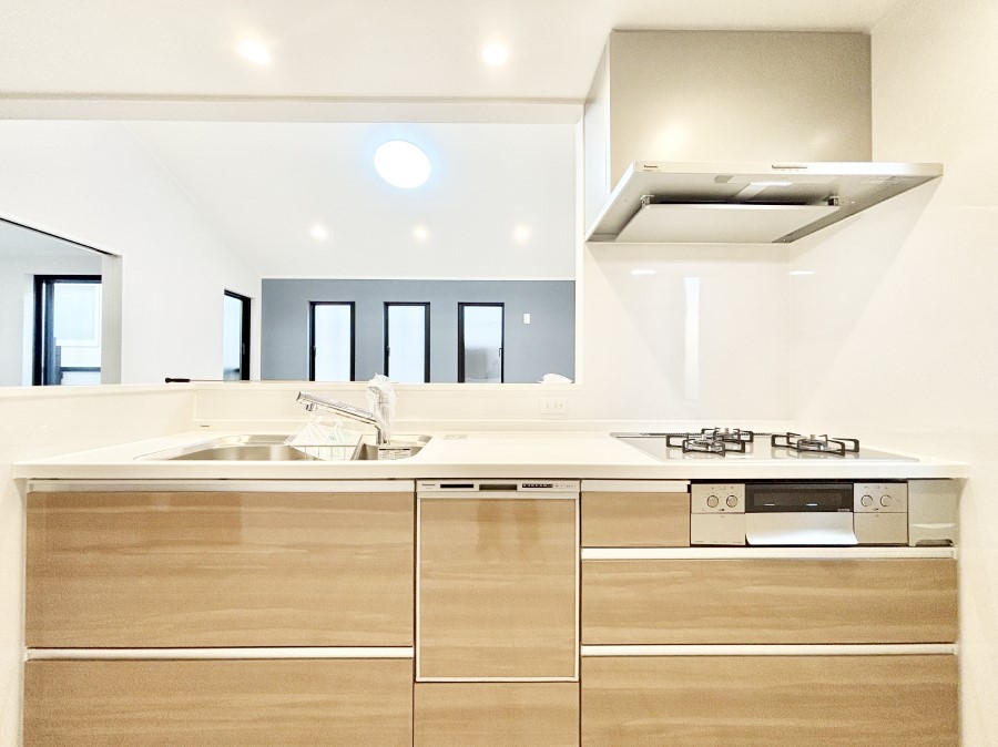 �L�b�`�� �������������I�ɁA�y�����I�V�X�e���L�b�`��