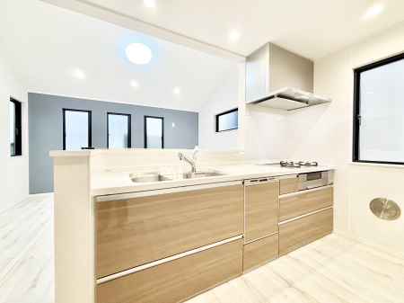 �L�b�`�� ���������Ȃ��炲�Ƒ��Ƃ̉�b���y���߂�ΖʃJ�E���^�[�L�b�`��