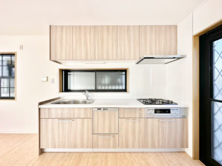 �L�b�`�� �������������I�ɁA�y�����I�V�X�e���L�b�`��