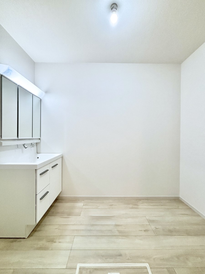 ̑ ̂KԂłB̐gxxCǂg܂B 