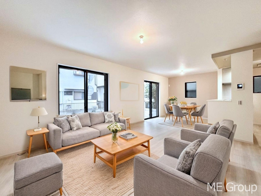 rO Ƒ̓₩Șbŕ܂閾邢rO  ƋCGł