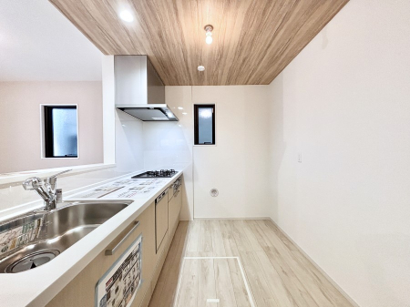 Lb` u₩ȕʂ蔲Lb`B̂Ŗ邭Cɂ𗧂܂B