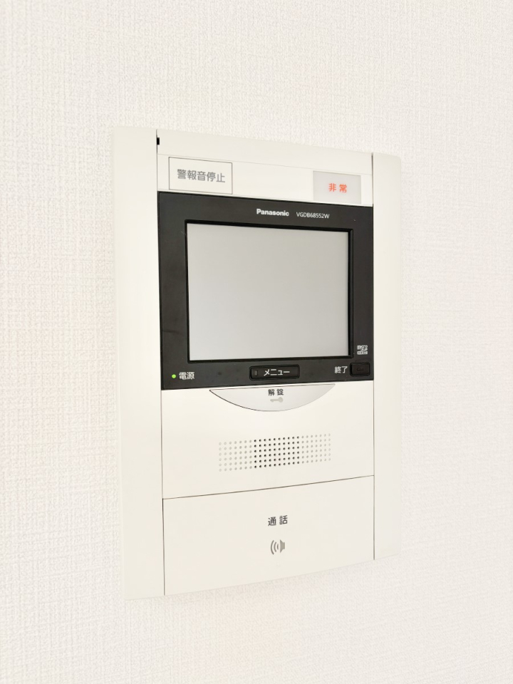 ���̑����� TV���j�^�[�t�C���^�[�t�H�����t���Ă��ăZ�L�����e�B�[��  