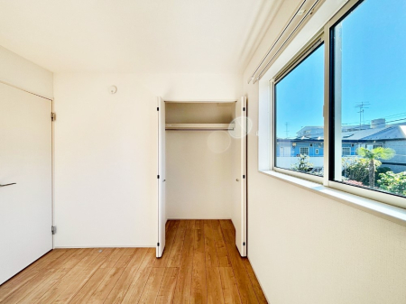 ���̑����� �m���ɂ̓N���[�[�b�g�t���B�X�b�L���Ƃ�����Ԃł�����芰���܂��I