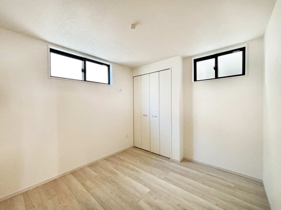 ���̑� 1�K�̔[�˂͎��[�͂������A�����Ƃ��Ă����p�ł��܂��B  