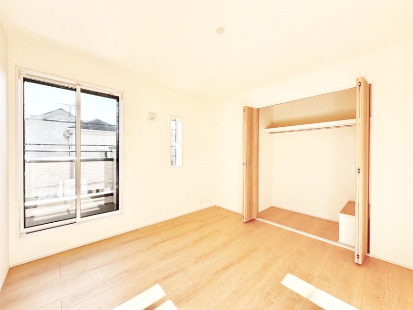 ���̑����� ���邢�o���R�j�[�T�C�h�ɗm����ݒu�B�ڊo�߂̗ǂ��Q���ɁB 