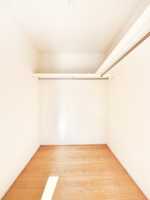 ���̑� �ߗނ��n���K�[�Ɋ|�����܂܎��[�ł���WIC�B�ߗނ̐������ڂ����₷���ĕ֗��ł��I