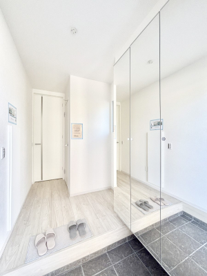 ���� �Ƒ��̋A��₨�q�l�������������}���錺��  