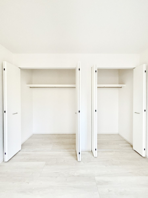 ���[ �m���̃N���[�[�b�g�B���s��������̂Ō���̈ߗނ�����������܂�܂��B