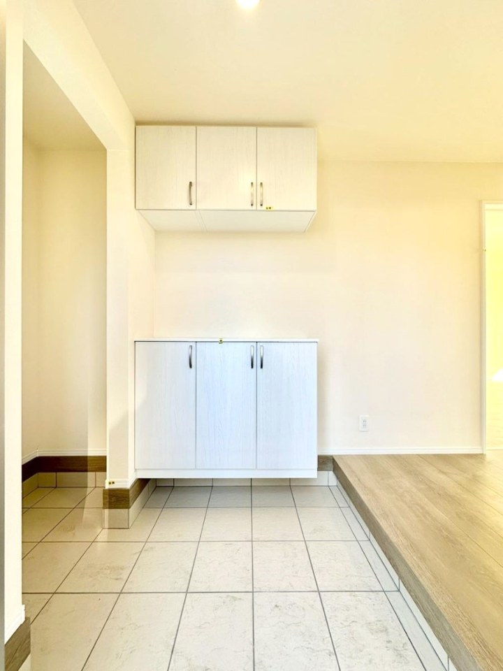 ���̑����� �����Ղ���[�ł���V���[�Y�{�b�N�X�ŉƑ��S���̌C���A���ւ�������B  