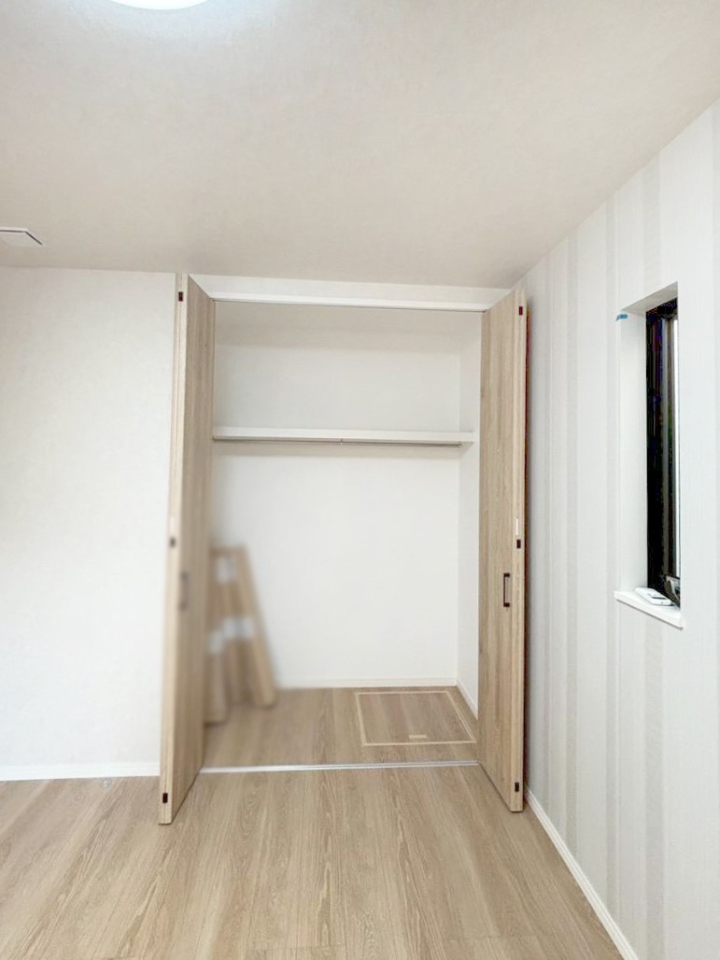 ���[ �����Ղ�̎��[�X�y�[�X�ŉ��K�ɕ�点����