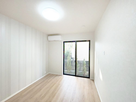 ���̑����� �i�`�������ȃt���[�����O�͂ǂ�ȃC���e���A�ɂ��}�b�`�B