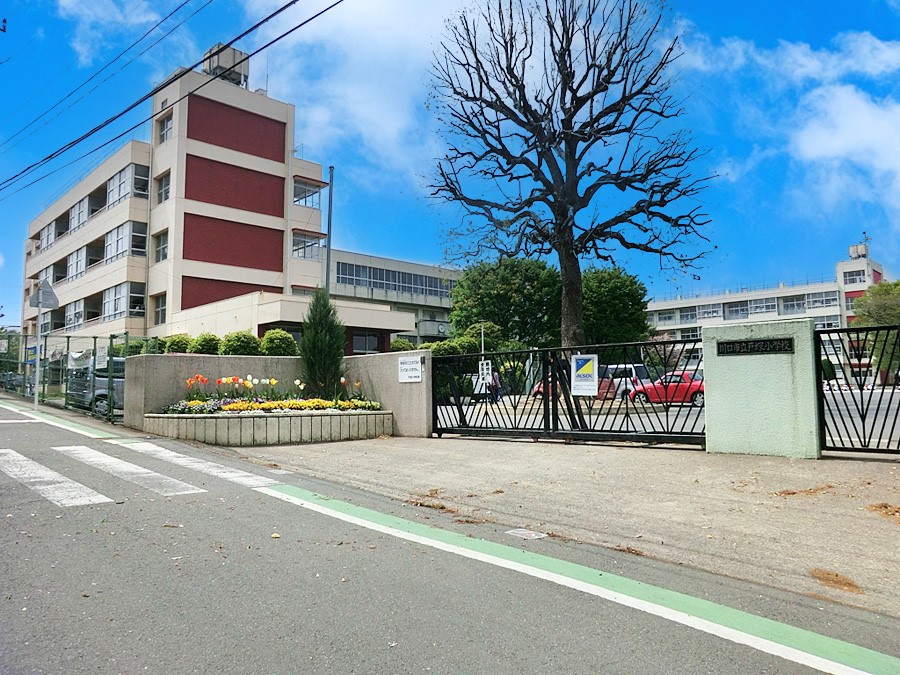 ӊ wZ 1100m ˒ˏwZ