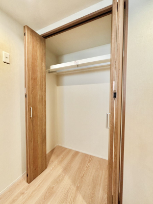 ���[ �m���N���[�[�b�g�B���s��������̂Ō���̈ߗނ�����������[�ł��܂��B