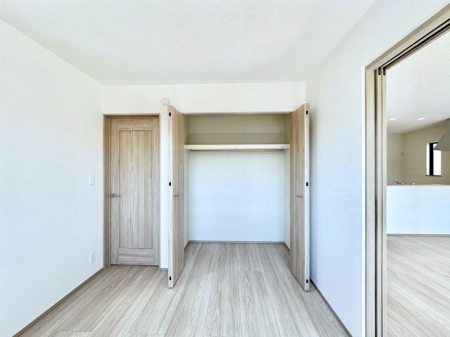 ���[ �����Ղ�̎��[�X�y�[�X�ŉ��K�ɕ�点���� 