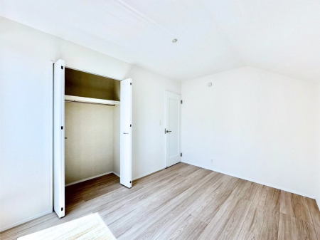 �q������ �q�������ɂ��������߂Ȏ��[�X�y�[�X�����Ղ�̋���