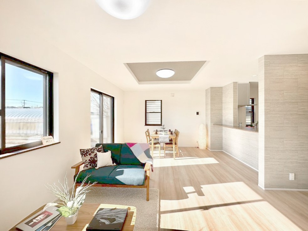 ���r���O �i�`�������e�C�X�g�̗D�����_�炩���F�g���̃t���[�����O���f�G�ȃ��r���O�ł��ˁB