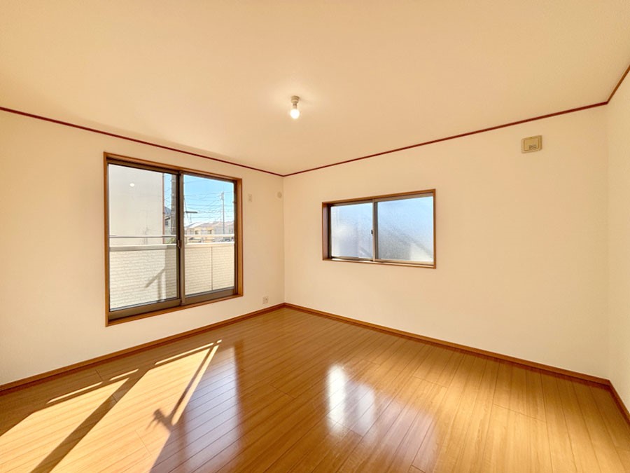 ���̑����� ���邢�o���R�j�[�T�C�h�ɗm����ݒu�B�ڊo�߂̗ǂ��Q���ɁB 